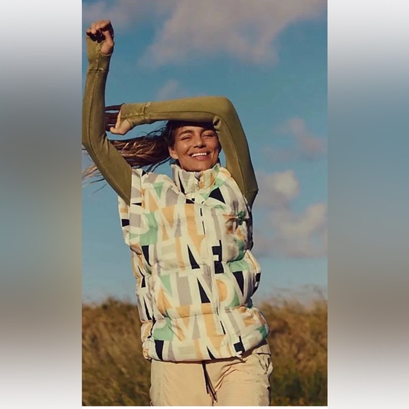 Free People Movement In A Bubble Printed Puffer Vest Blocked Logo Assortment - Picture 5 of 7